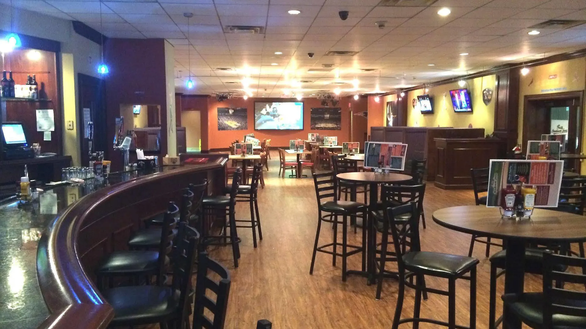 Ramada Plaza Louisville Hotel And Conference Center